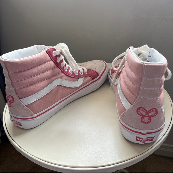 Limited Edition Vans x Aritzia TNA SK8-HI 38 Dx Collaboration - Picture 4 of 12